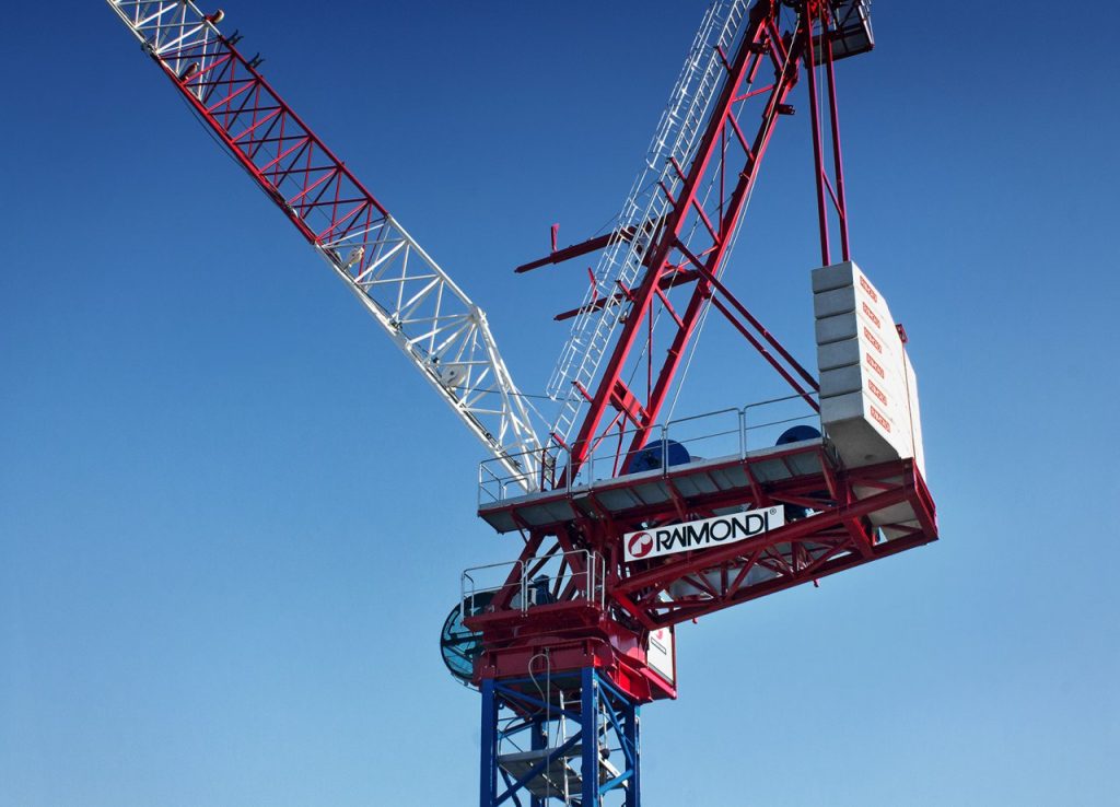 Raimondi luffing crane