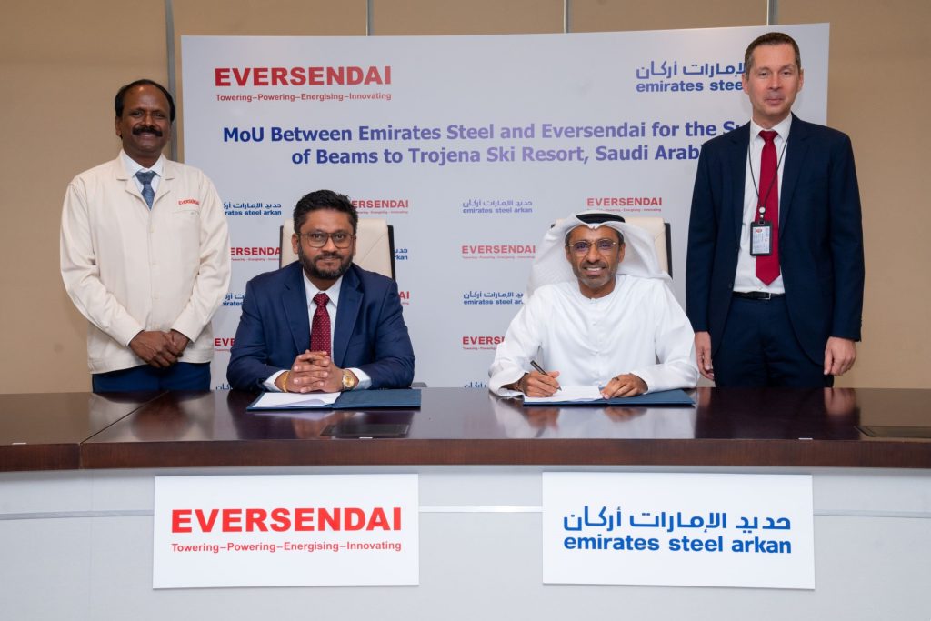 Left to right-Narishnath Nathan, Deputy Group Managing Director of Eversendai & Saeed Alghafri, CEO of Emirates Steel