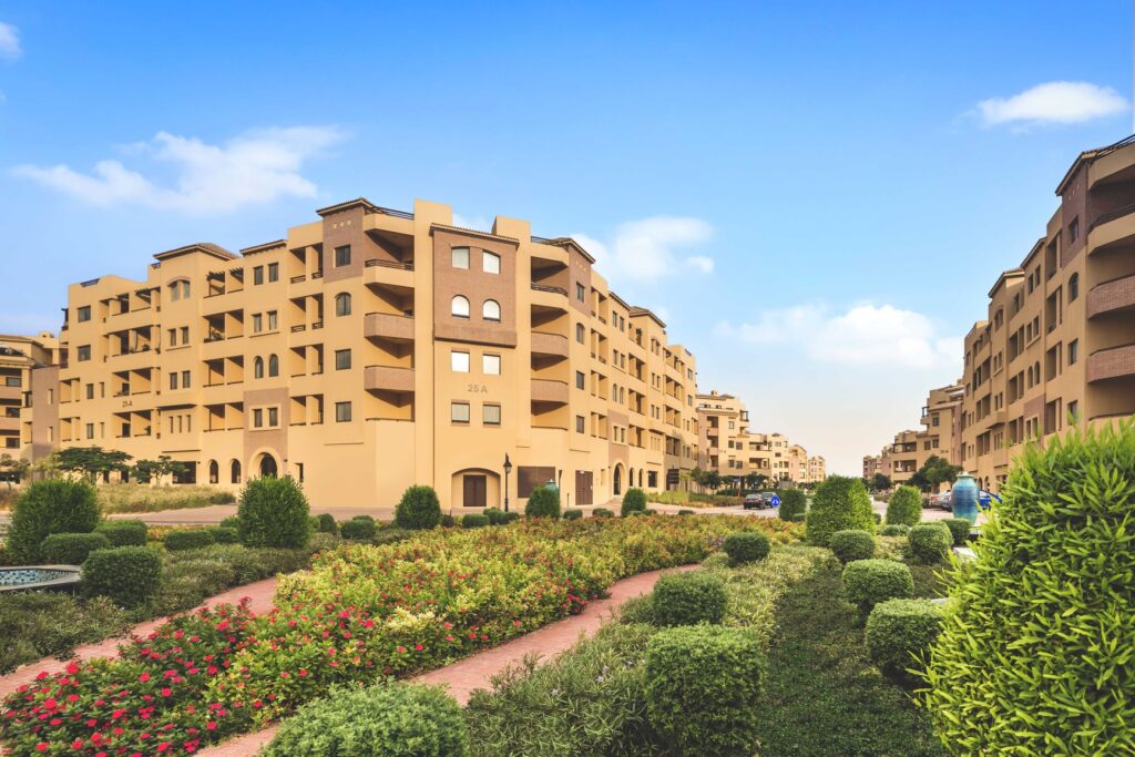 Ghoroob offers a prime location with a strong sense of community living, just a short walk from Mirdif City Centre. This expansive suburban neighborhood is designed to be fully family-friendly