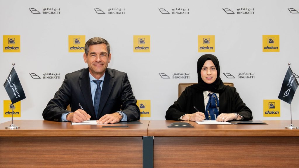 Robert Hauser (CEO Doka) and Sarah Binghatti (Chief Procurement Officer at Binghatti Properties) at the signing ceremony in Dubai.